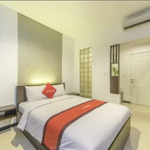 https://lowcost-bed-breakfast.hotelsseminyak.net